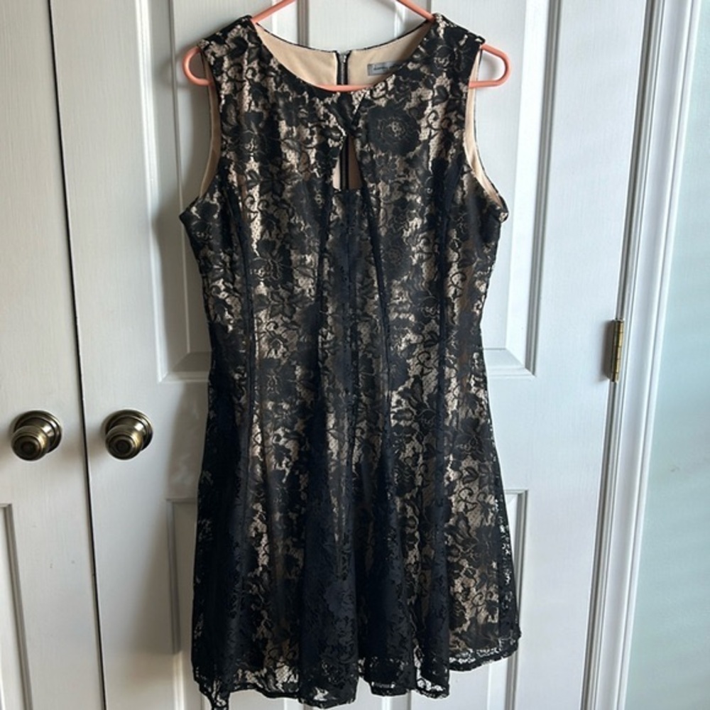 Danny and Nicole Dress Women's Size 14 Petite Black and Cream Lace Over lay